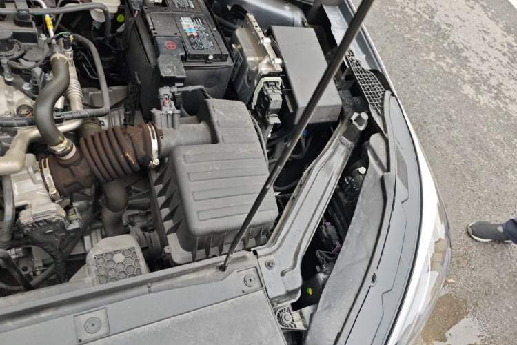 Used Roewe i5 2024 1.5L CVT Luxury Edition Engine Bay Left