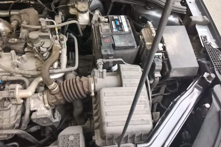 Used Roewe i5 2024 1.5L CVT Luxury Edition Engine Bay Left
