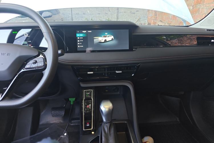 Used Roewe i5 2024 1.5L CVT Luxury Edition Audio And AC Panel