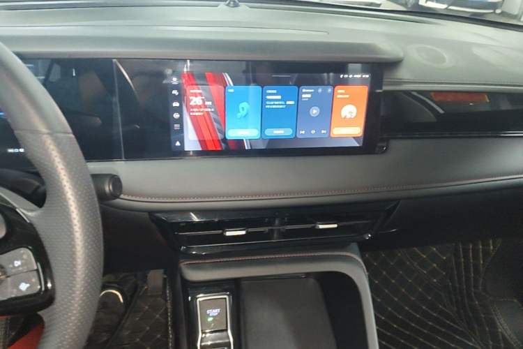 Used Roewe i5 2024 1.5L CVT Luxury Edition Audio And AC Panel