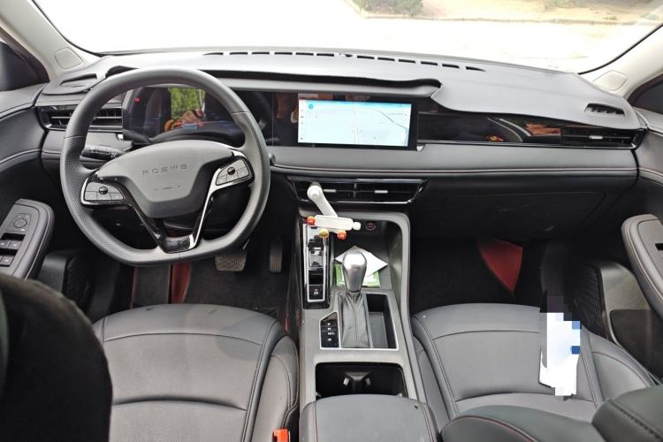 Used Roewe i5 2024 1.5L CVT Luxury Edition Center Console