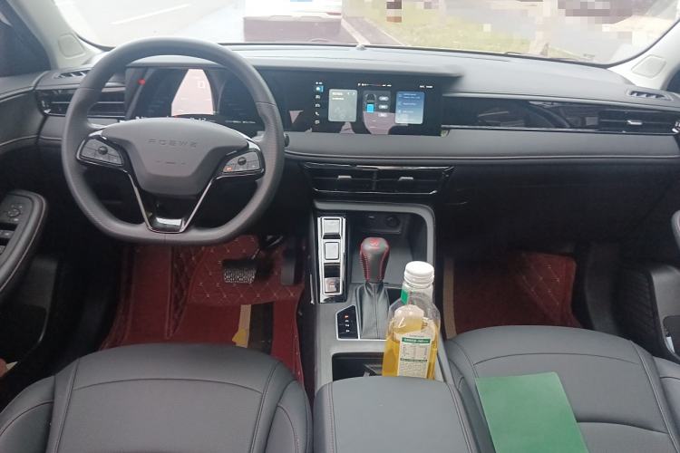 Used Roewe i5 2024 1.5L CVT Luxury Edition Center Console