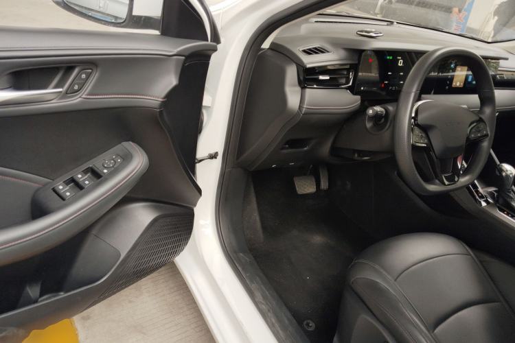 Used Roewe i5 2024 1.5L CVT Luxury Edition Driver Seat