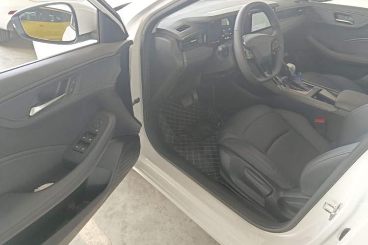 Used Roewe i5 2024 1.5L CVT Luxury Edition Driver Seat