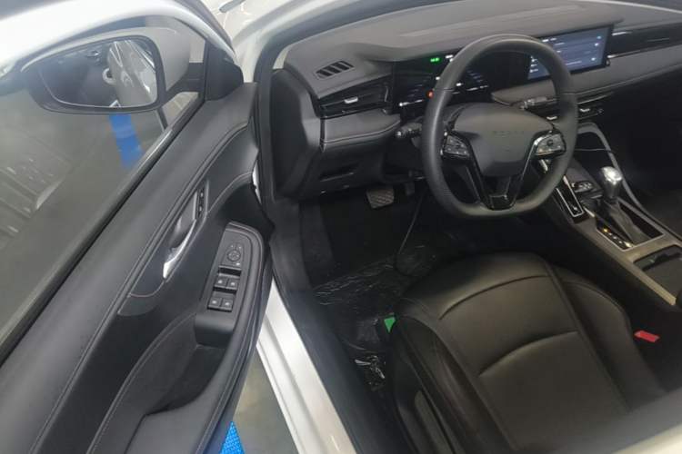 Used Roewe i5 2024 1.5L CVT Luxury Edition Driver Seat