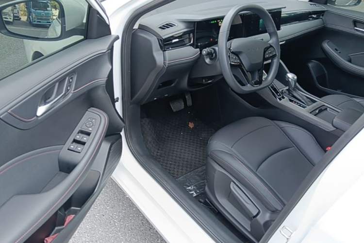 Used Roewe i5 2024 1.5L CVT Luxury Edition Driver Seat