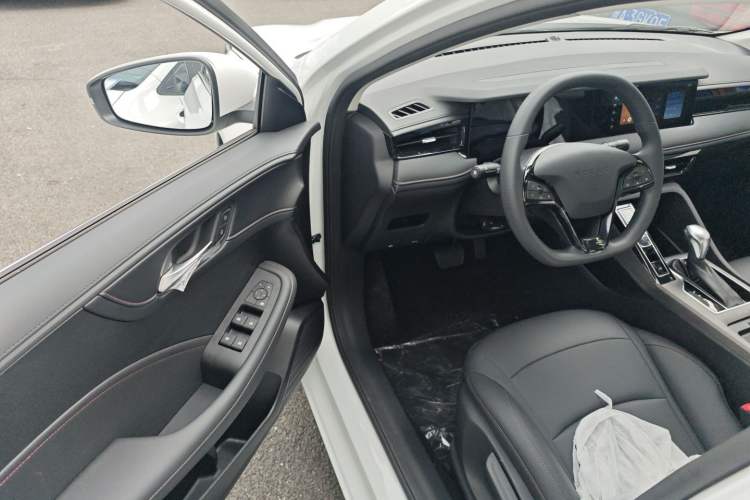 Used Roewe i5 2024 1.5L CVT Luxury Edition Driver Seat