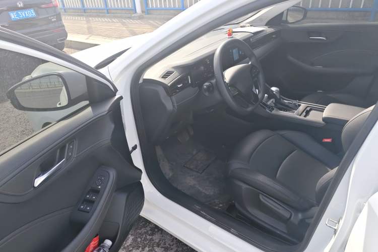 Used Roewe i5 2024 1.5L CVT Luxury Edition Driver Seat