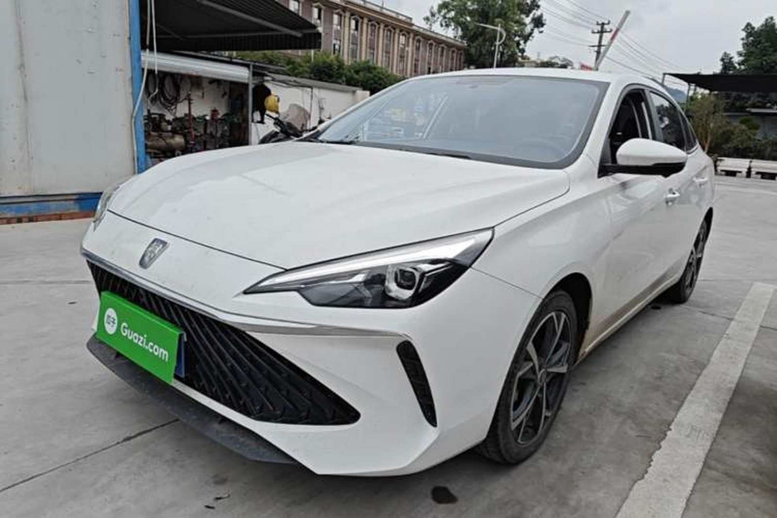 Фото Roewe с площадки