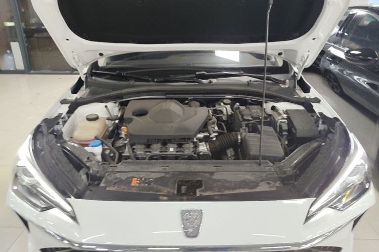 Used Roewe i5 2024 1.5L CVT Luxury Edition Engine Bay