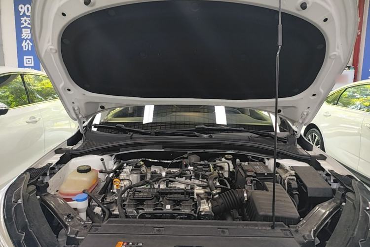 Used Roewe i5 2024 1.5L CVT Luxury Edition Engine Bay