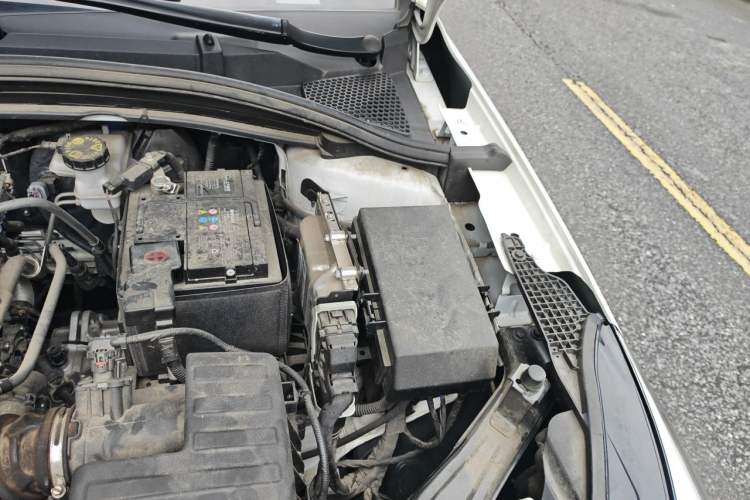 Used Roewe i5 2024 1.5L CVT Luxury Edition Engine Bay Left