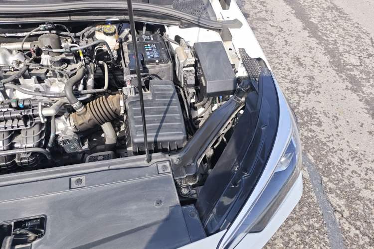 Used Roewe i5 2024 1.5L CVT Luxury Edition Engine Bay Left