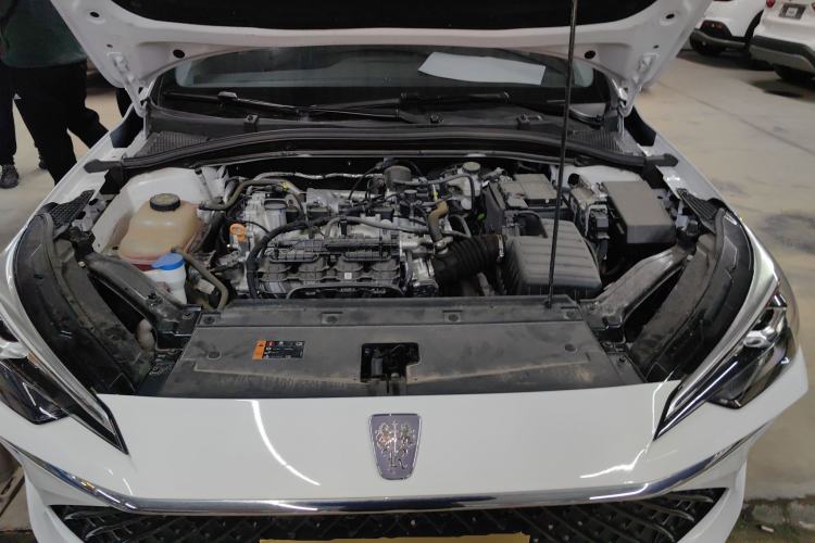 Used Roewe i5 2024 1.5L CVT Luxury Edition Engine Bay