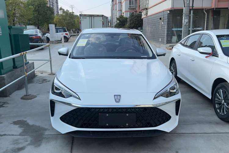 Used Roewe i5 2024 1.5L CVT Luxury Edition Exterior 1
