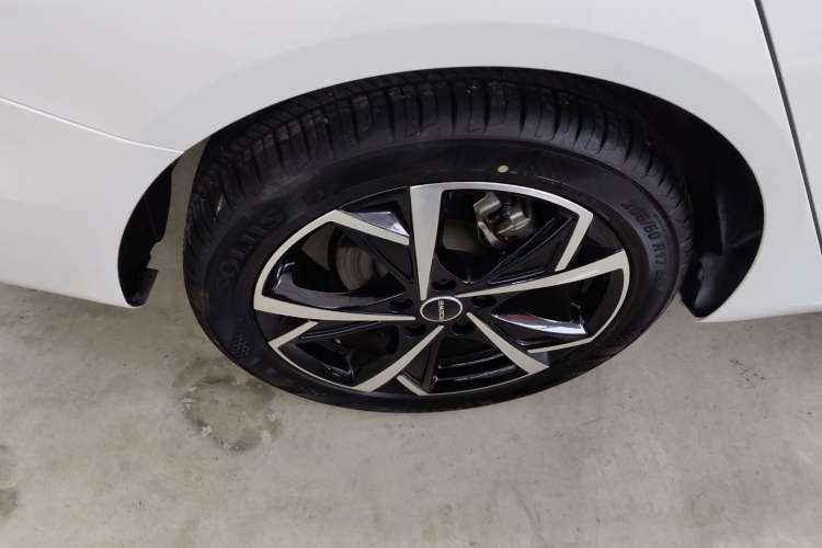 Used Roewe i5 2024 1.5L CVT Luxury Edition Exterior 8