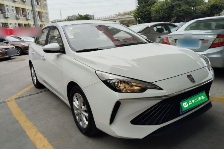 Used Roewe i5 2024 1.5L CVT Luxury Edition Front Right 45 Deg