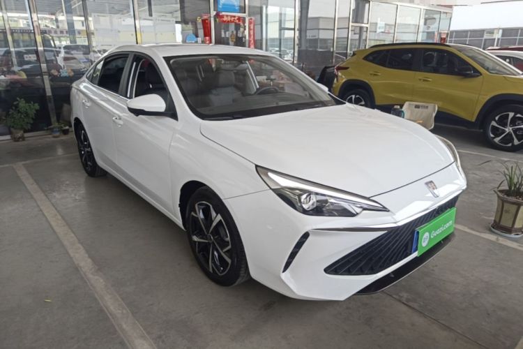 Used Roewe i5 2024 1.5L CVT Luxury Edition Front Right 45 Deg