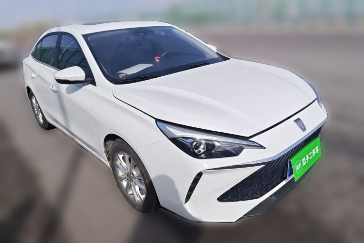 Used Roewe i5 2024 1.5L CVT Luxury Edition Front Right 45 Deg