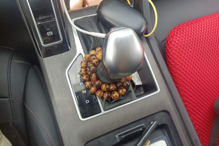 Used Roewe i5 2024 1.5L CVT Luxury Edition Gear Lever
