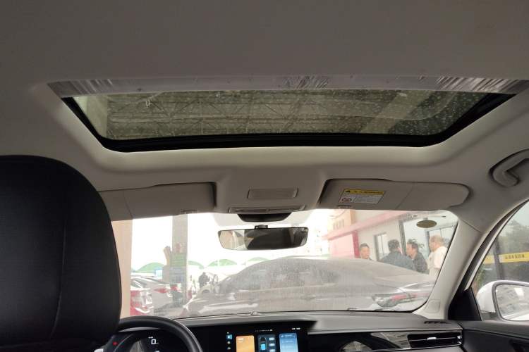 Used Roewe i5 2024 1.5L CVT Luxury Edition Headliner