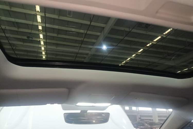 Used Roewe i5 2024 1.5L CVT Luxury Edition Headliner