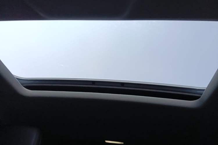 Used Roewe i5 2024 1.5L CVT Luxury Edition Headliner