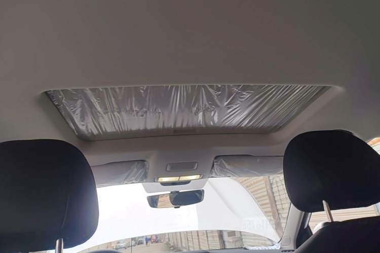 Used Roewe i5 2024 1.5L CVT Luxury Edition Headliner