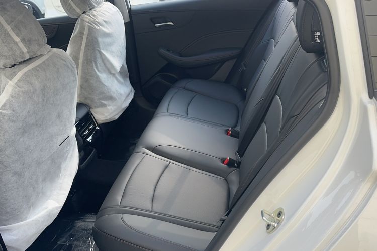 Used Roewe i5 2024 1.5L CVT Luxury Edition Interior 1