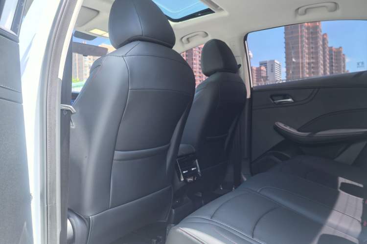 Used Roewe i5 2024 1.5L CVT Luxury Edition Interior 2