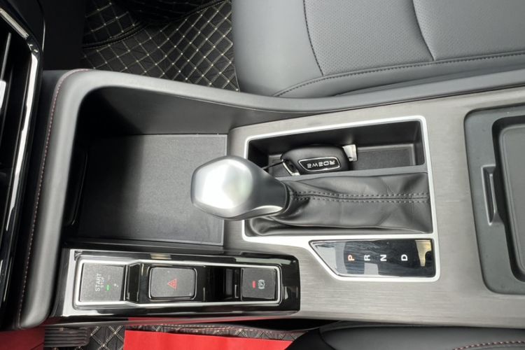 Used Roewe i5 2024 1.5L CVT Luxury Edition Interior 3