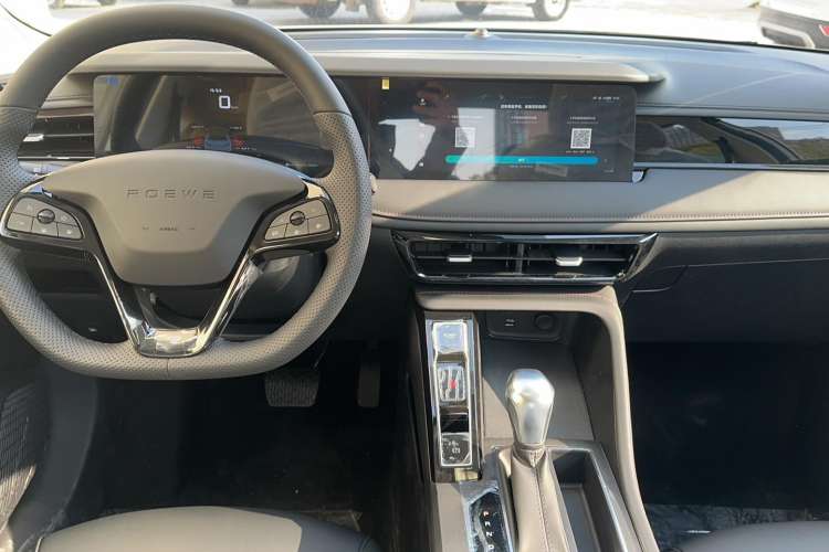 Used Roewe i5 2024 1.5L CVT Luxury Edition Interior 3