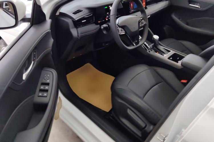 Used Roewe i5 2024 1.5L CVT Luxury Edition Interior 3