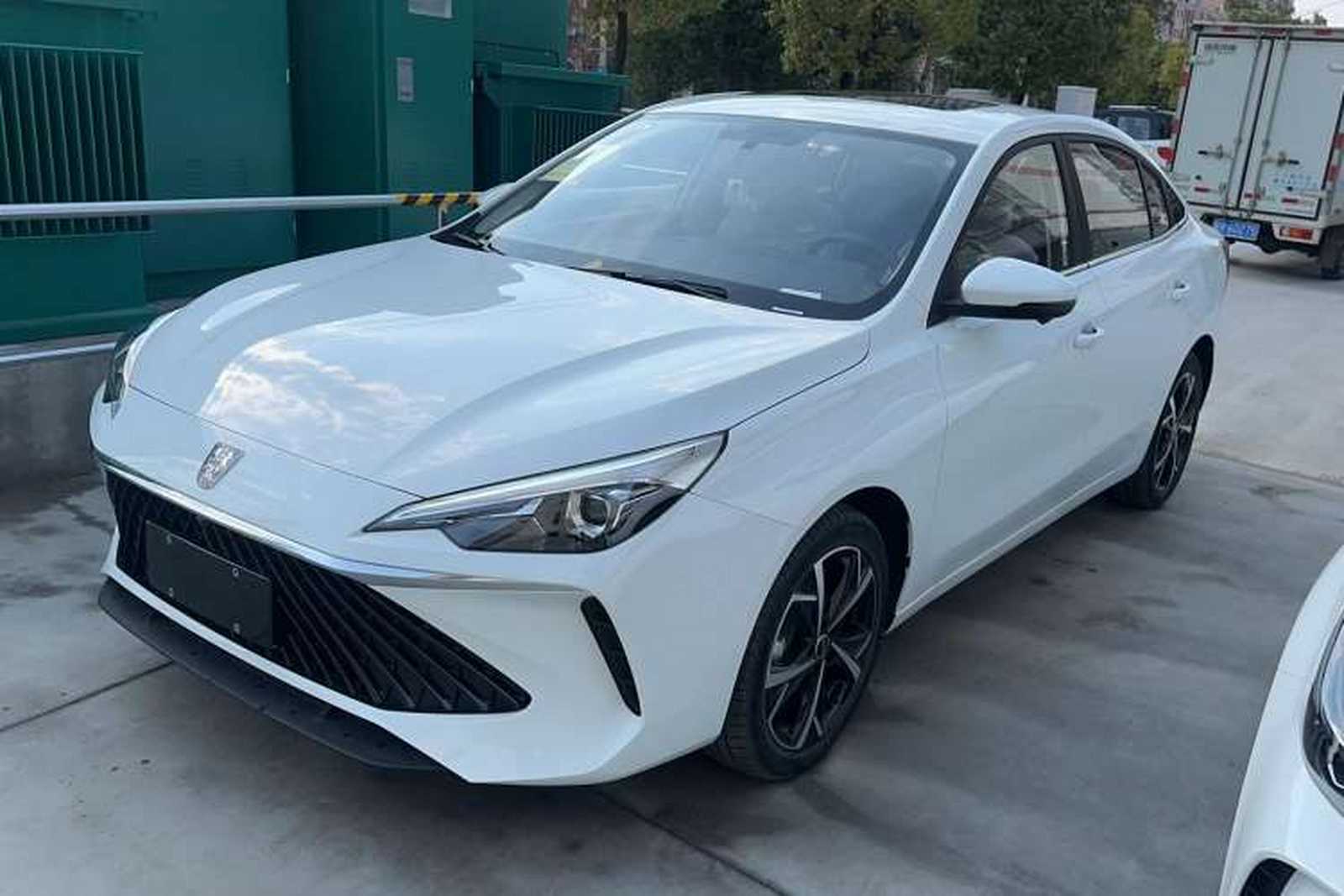 Фото Roewe с площадки