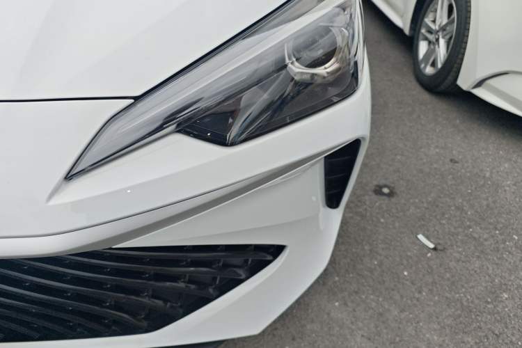 Used Roewe i5 2024 1.5L CVT Luxury Edition Left Front Headlight