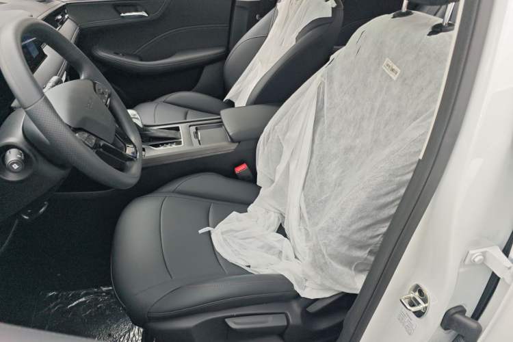 Used Roewe i5 2024 1.5L CVT Luxury Edition Left Front Seat