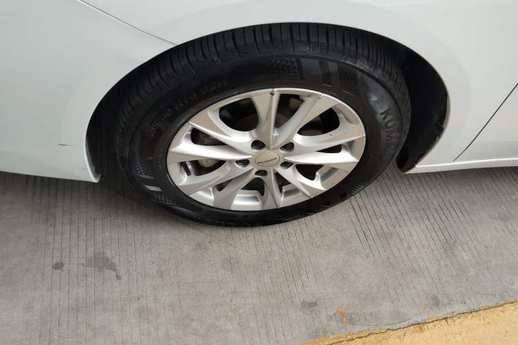 Used Roewe i5 2024 1.5L CVT Luxury Edition Left Front Wheel Hub