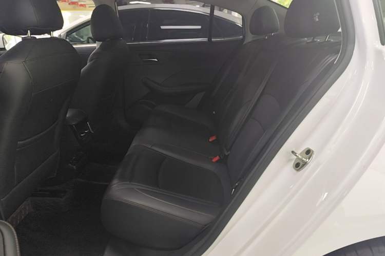 Used Roewe i5 2024 1.5L CVT Luxury Edition Left Rear Seat
