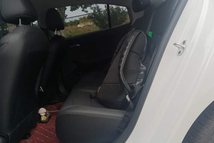Used Roewe i5 2024 1.5L CVT Luxury Edition Left Rear Seat