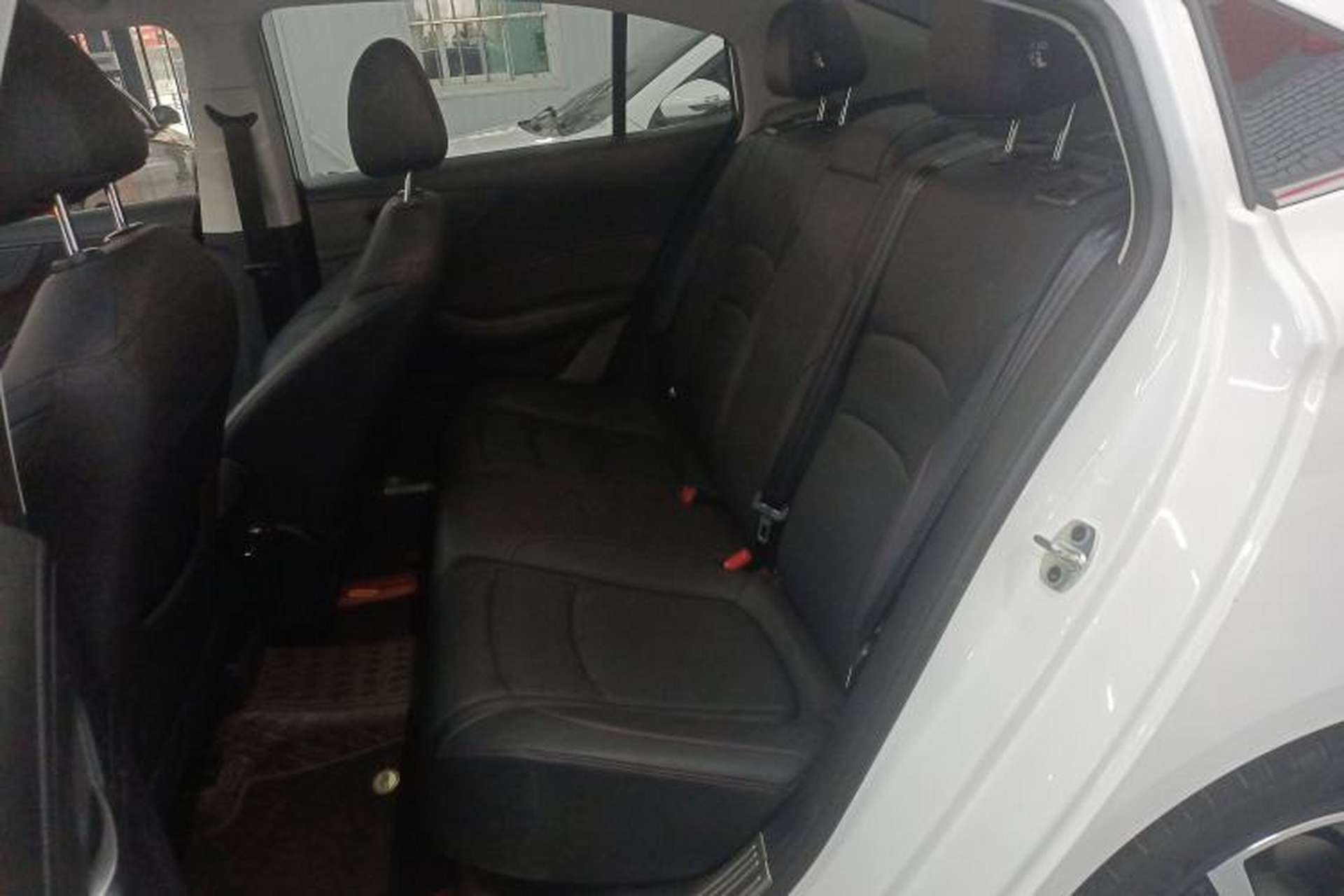 Used Roewe i5 2024 1.5L CVT Luxury Edition Left Rear Seat