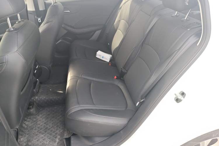 Used Roewe i5 2024 1.5L CVT Luxury Edition Left Rear Seat