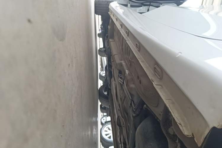 Used Roewe i5 2024 1.5L CVT Luxury Edition Left Side Sill
