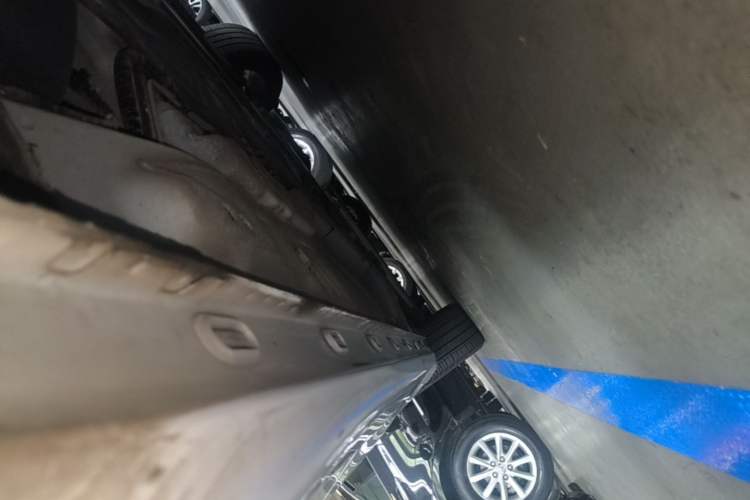 Used Roewe i5 2024 1.5L CVT Luxury Edition Left Side Sill