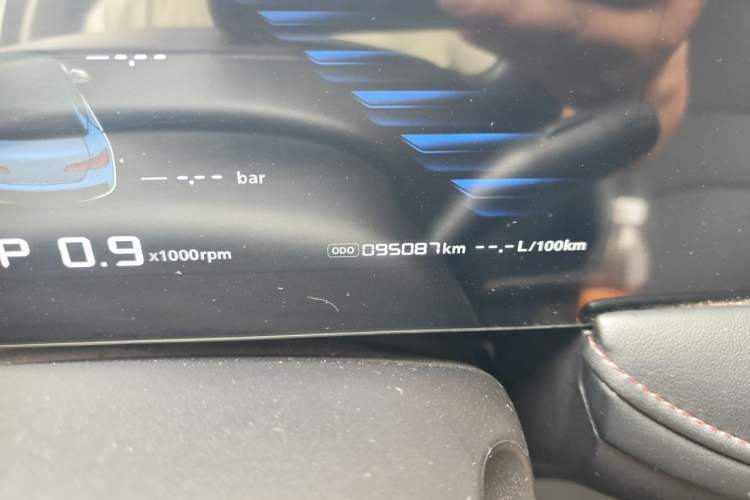 Used Roewe i5 2024 1.5L CVT Luxury Edition Odometer Close Up