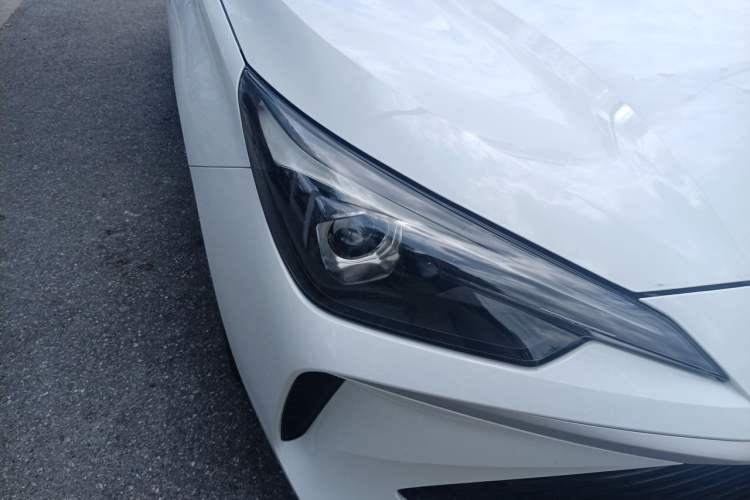 Used Roewe i5 2024 1.5L CVT Luxury Edition Right Front Headlight