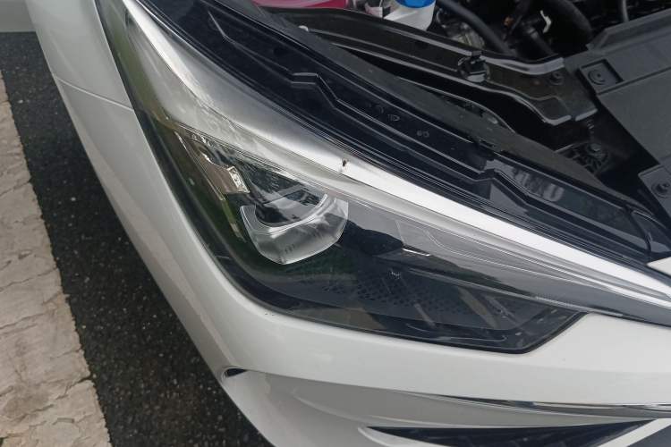 Used Roewe i5 2024 1.5L CVT Luxury Edition Right Front Headlight