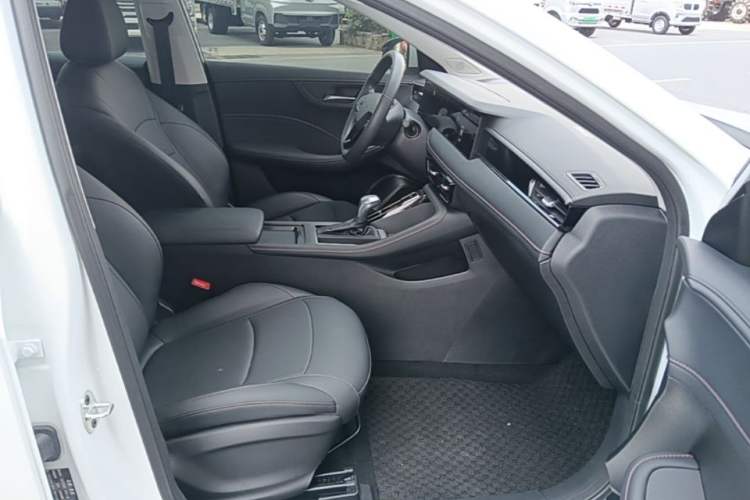 Used Roewe i5 2024 1.5L CVT Luxury Edition Right Front Seat