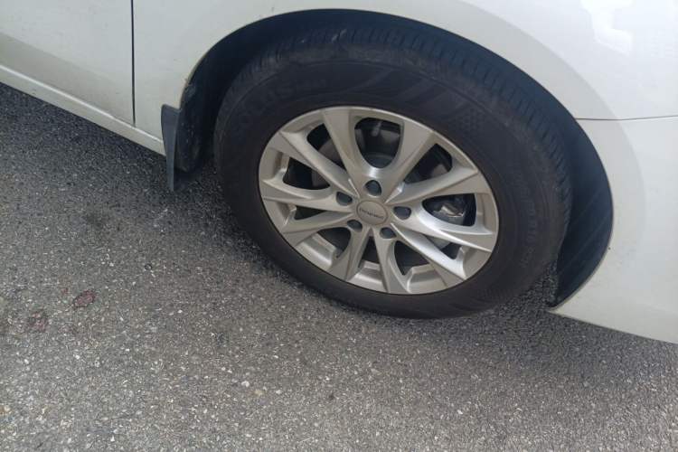 Used Roewe i5 2024 1.5L CVT Luxury Edition Right Front Wheel Hub