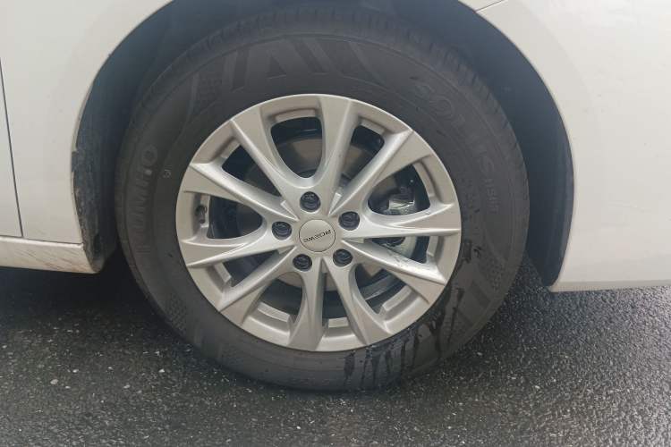 Used Roewe i5 2024 1.5L CVT Luxury Edition Right Front Wheel Hub