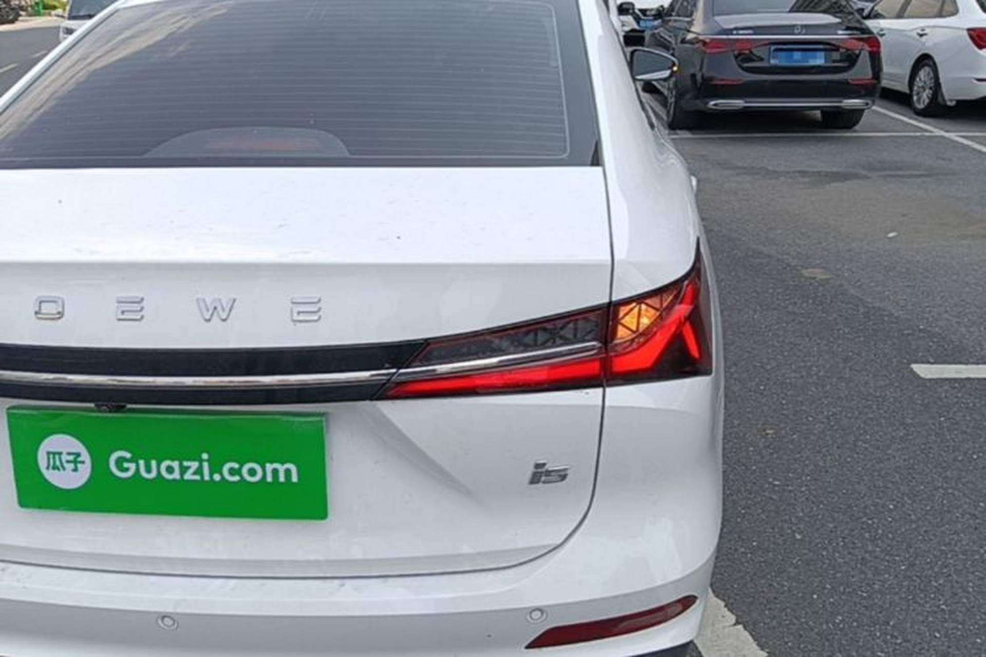 Used Roewe i5 2024 1.5L CVT Luxury Edition Right Rear Taillight